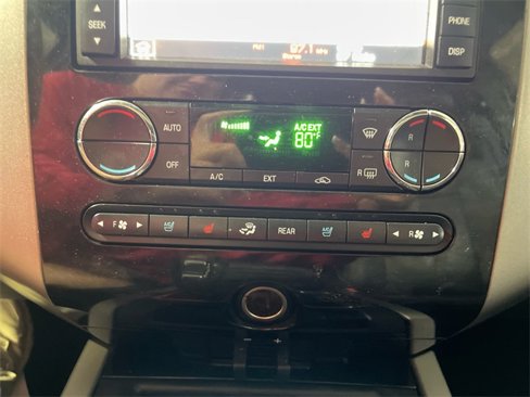 Used 2013 Ford Expedition EL Limited image 19