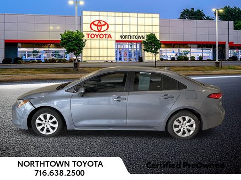 Used 2022 Toyota Corolla LE image 2