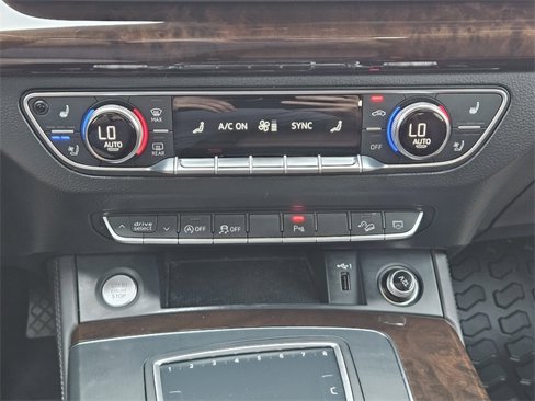 Used 2019 Audi Q5 2.0T Premium Plus w/ Premium Plus Package image 19