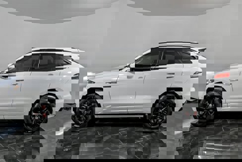 Used 2018 Jaguar F-PACE S image 7