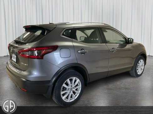 Used 2022 Nissan Rogue Sport SV image 5