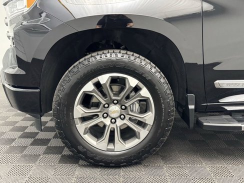 Certified 2024 Chevrolet Silverado 1500 High Country w/ Z71 Off-Road Package image 8