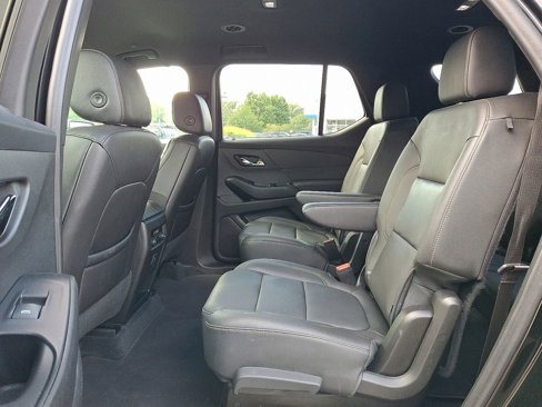 Used 2022 Chevrolet Traverse LT image 10