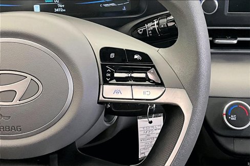 Certified 2025 Hyundai Elantra SE image 20