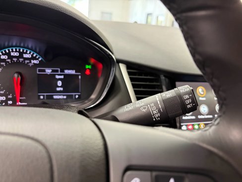 Used 2019 Chevrolet Trax LT w/ LT Convenience Package image 37