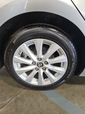 Used 2019 Toyota Camry L image 39