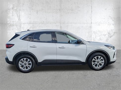 Used 2024 Ford Escape Active w/ Cold Weather Package image 3