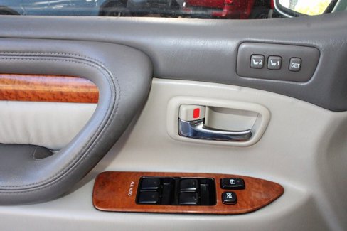 Used 2003 Lexus LX 470 4WD image 21