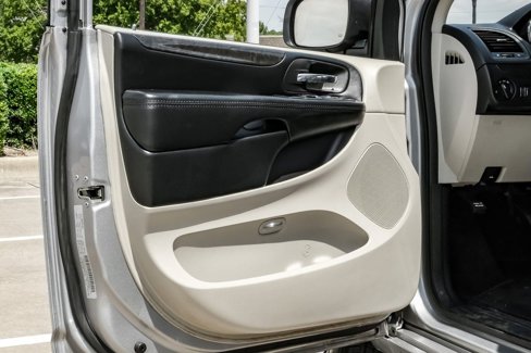 Used 2019 Dodge Grand Caravan SE image 41