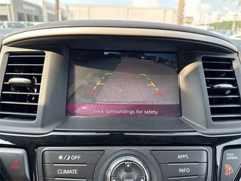 Certified 2018 Nissan Pathfinder S image 18
