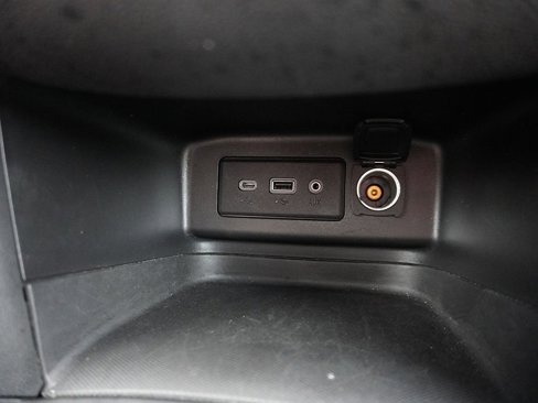 Used 2023 Chevrolet Equinox LT image 52