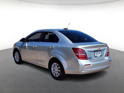 Used 2018 Chevrolet Sonic LT w/ Convenience Package image 4