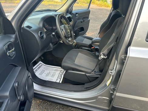 Used 2016 Jeep Patriot Sport image 30