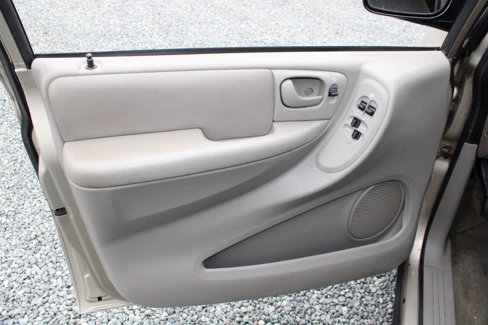 Used 2002 Dodge Grand Caravan Sport image 19