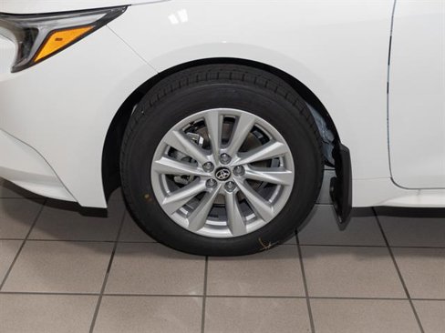 New 2025 Toyota Corolla LE image 5