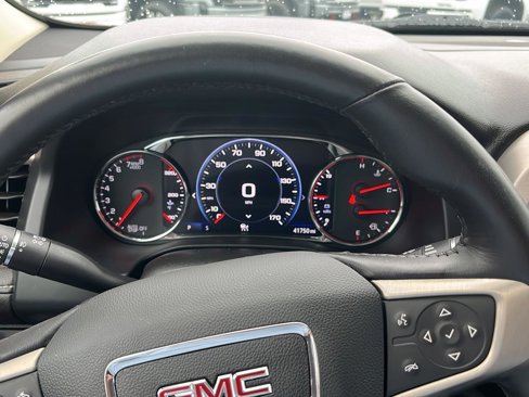 Certified 2020 GMC Acadia Denali w/ Technology Package image 29