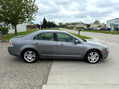 Used 2007 Ford Fusion SEL image 2