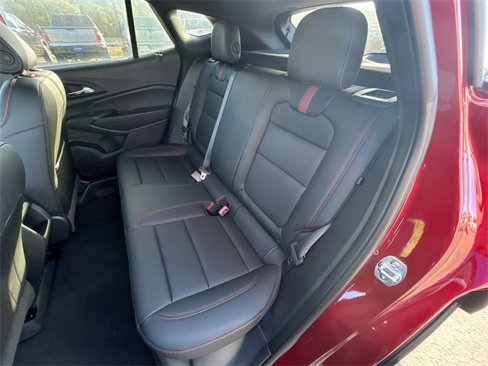 New 2025 Chevrolet Trax RS w/ Sunroof Package image 24