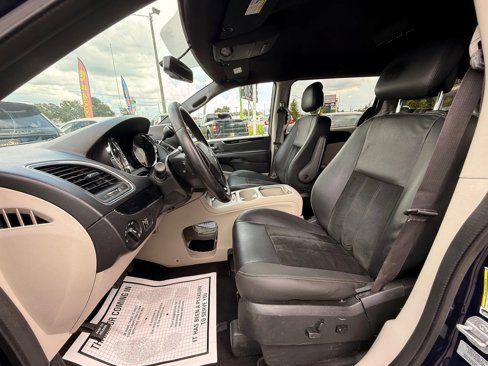 Used 2017 Dodge Grand Caravan SXT image 15