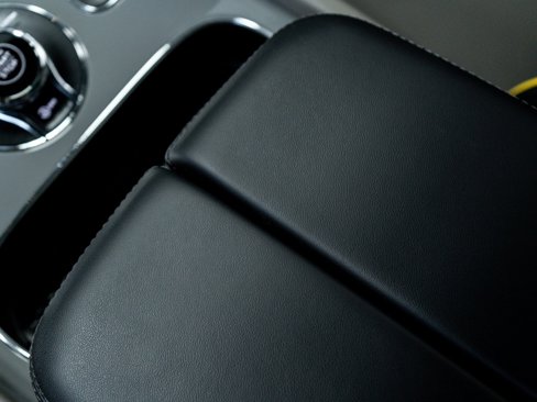 Certified 2024 Bentley Bentayga Extended Wheelbase image 32