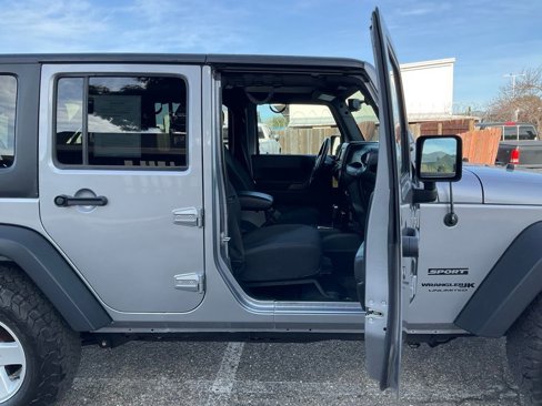 Used 2018 Jeep Wrangler Unlimited Sport S image 52