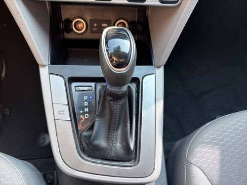 Used 2020 Hyundai Elantra SE image 21
