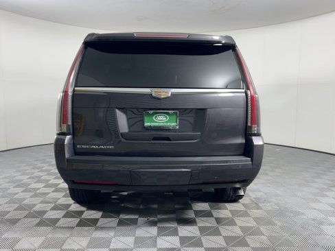 Used 2016 Cadillac Escalade Luxury image 9