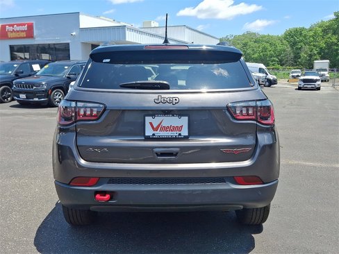 Used 2022 Jeep Compass Trailhawk image 5