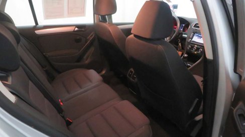 Used 2013 Volkswagen Golf TDI image 25