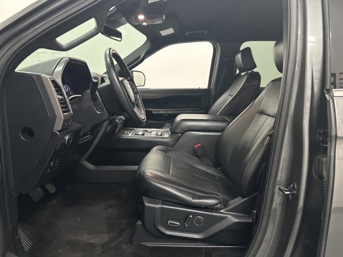 Used 2018 Ford Expedition XLT w/ Equipment Group 202A image 29