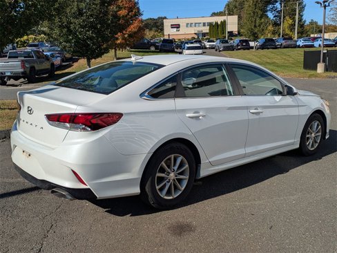 Used 2018 Hyundai Sonata SE image 2