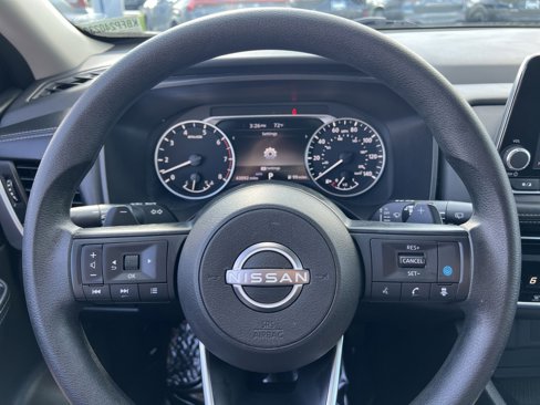 Used 2024 Nissan Rogue SV image 16