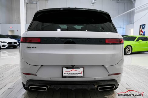 Used 2024 Land Rover Range Rover Sport Dynamic SE image 19