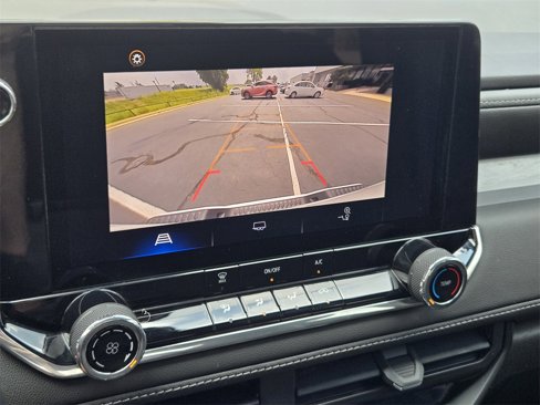 Used 2024 Chevrolet Colorado LT image 19