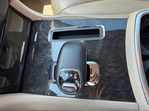 Used 2013 Chrysler 300 w/ Driver Convenience Group image 26