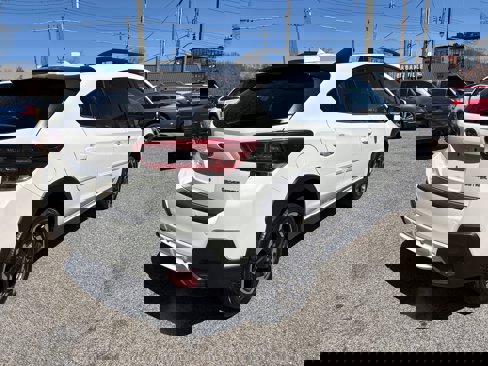 Used 2023 Subaru Crosstrek 2.5i Limited w/ Moonroof Package image 9