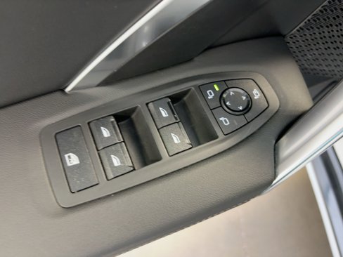 Used 2025 BMW X1 xDrive28i image 12