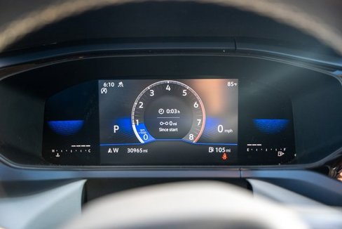 Certified 2022 Volkswagen Taos SE image 10