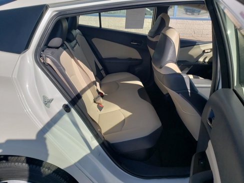 Used 2017 Toyota Prius image 15