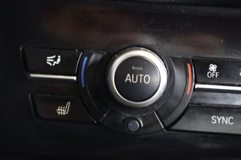 Used 2016 BMW 550i xDrive Sedan image 35
