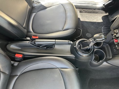 Used 2016 MINI Cooper 2-Door Hardtop image 19