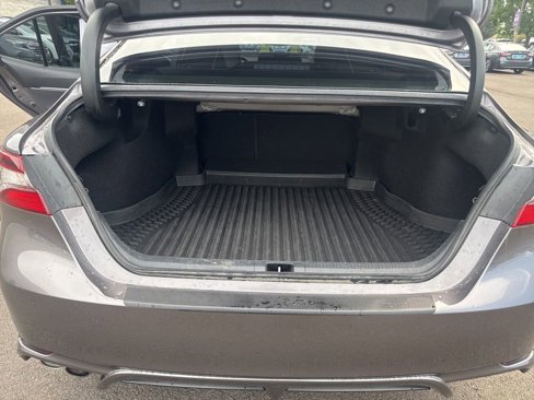 Used 2023 Toyota Camry SE image 12