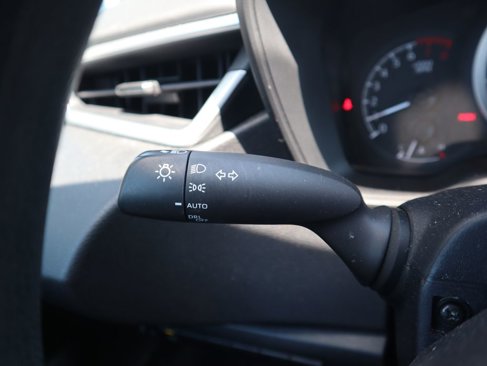 Used 2022 Toyota Corolla LE image 18
