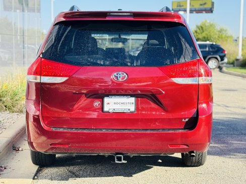 Used 2011 Toyota Sienna LE image 36