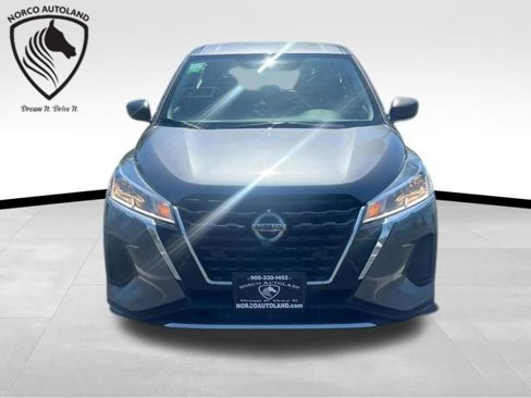 Used 2021 Nissan Kicks S image 2