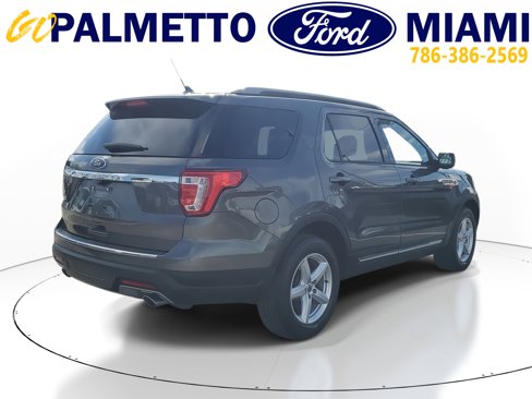 Used 2018 Ford Explorer XLT w/ Equipment Group 202A image 6