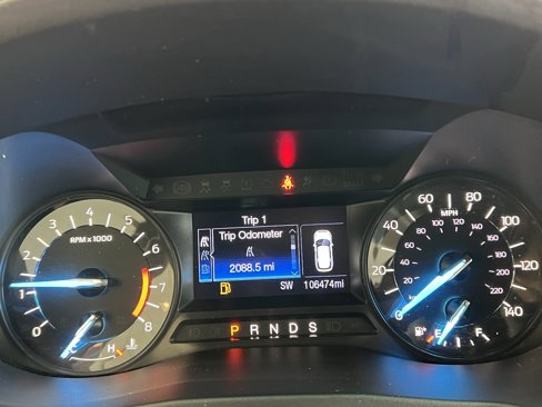 Used 2017 Ford Explorer XLT image 8