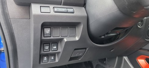 Used 2024 Nissan Frontier PRO-4X w/ Technology Package image 17