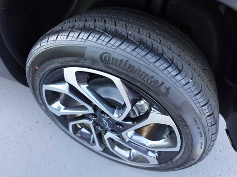 New 2025 Chevrolet Trax RS w/ Sunroof Package image 33