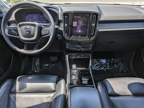 Certified 2023 Volvo XC40 B5 Plus image 15